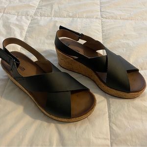 Clarks wedge sandal